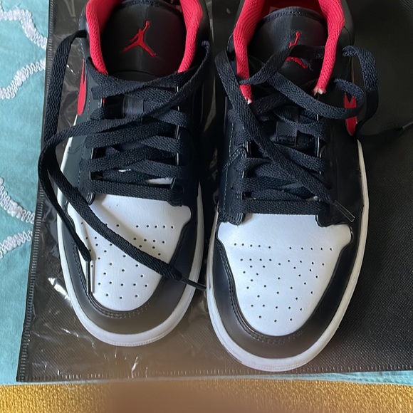 Nike Jordans Men Size 9 - Picture 11 of 12